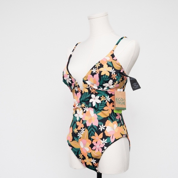 Volcom. Women's Had Me At Aloha One Piece Swimsuit. - Picture 6 of 13